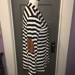 ❤️Black and white striped jacket w/ brown patches.